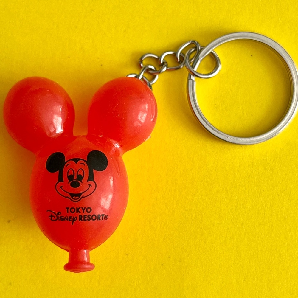 DISNEY PARKS Tokyo Disney Resort - RED Mickey Mouse Balloon Keychain